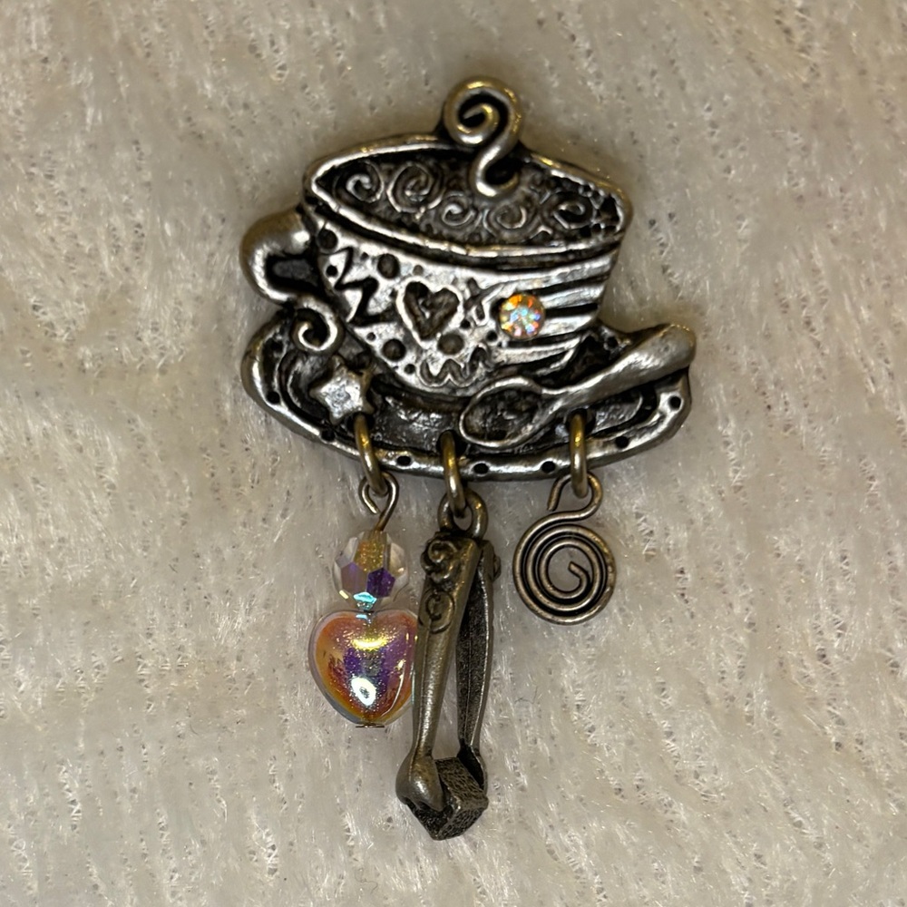 ☕️ NANETTE ORIJINELS Pewter Tea Coffee Cup Pin Brooch Dangle Charms Crystals ☕️